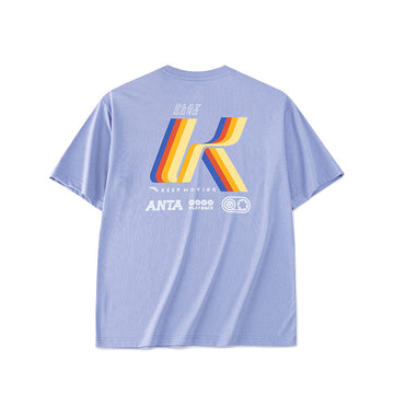 ANTA Men Keep Moving Play Back Lifestyle SS Tee Shirt Relax Fit